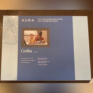Aura digital picture frame